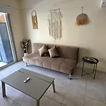 2 Retreat With Pool & Free Wi-fi 公寓 拉纳卡