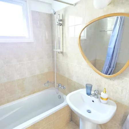 Apartament 2 Retreat With Pool & Free Wi-fi *