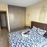 2 Retreat With Pool & Free Wi-fi * Larnaca