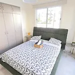 2 Retreat With Pool & Free Wi-fi Daire