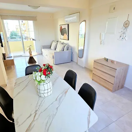 2 Retreat With Pool & Free Wi-fi דירה *