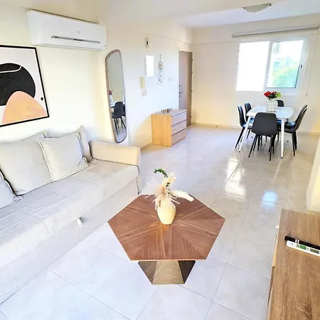 2 Retreat With Pool & Free Wi-fi Larnaca
