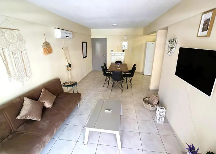 2 Retreat With Pool & Free Wi-fi * לרנקה