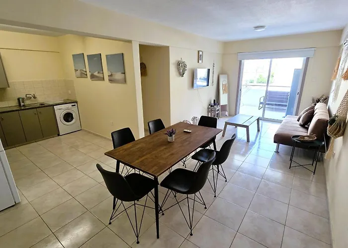 2 Retreat With Pool & Free Wi-fi דירה