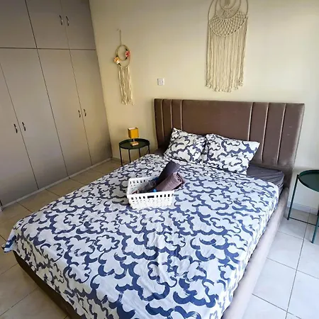2 Retreat With Pool & Free Wi-fi Апартаменты Ларнака